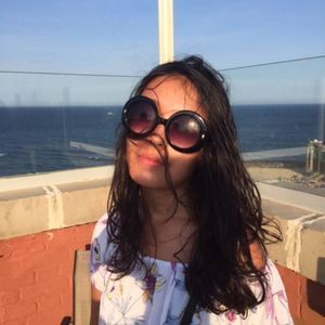 Meet your Posher, Iz